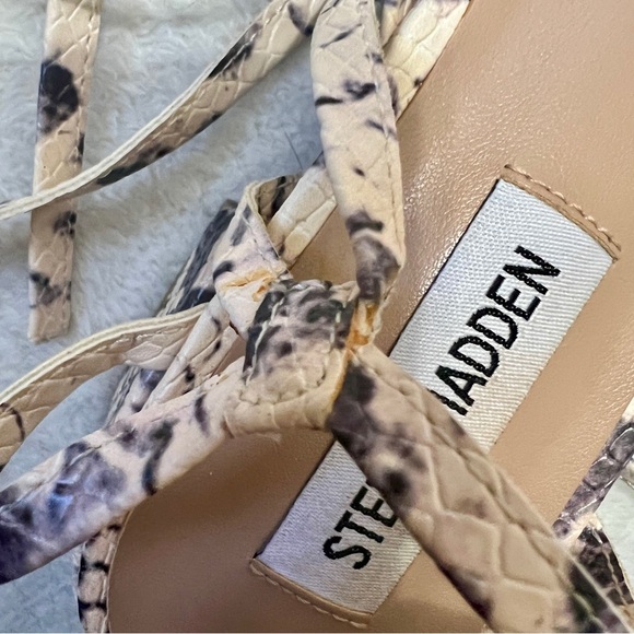 Steve Madden Ryee Python Printed Lace-Up Sandal - Size 6 - Picture 14 of 14